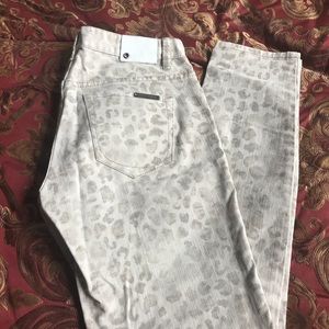 ARMANI EXCHANGE jeans size 2 Animal print